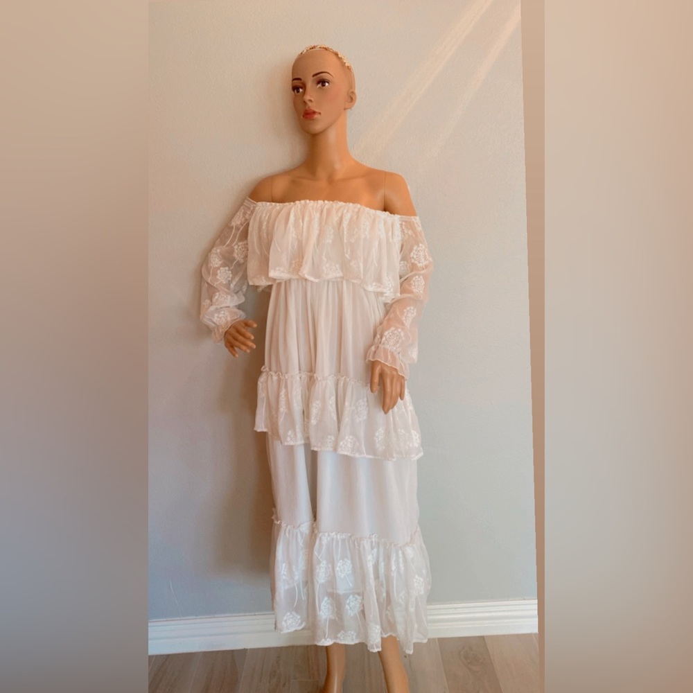 Belle & kai lace dress